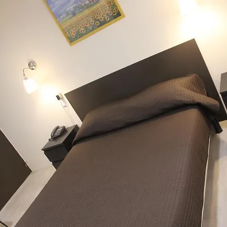 Les Acanthes Hotel Remoulins